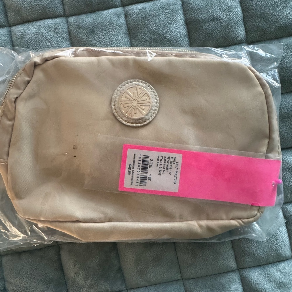 Lilly Pulitzer Jeanie belt bag. NWT